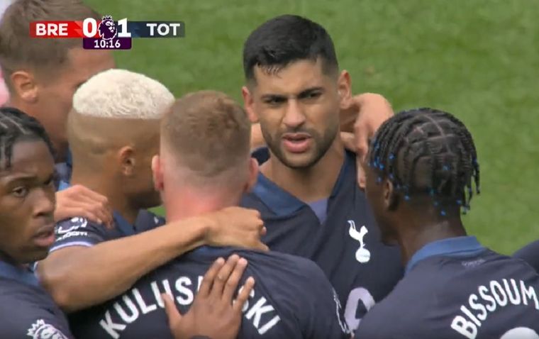 El cordobés anotó el primer gol de la temporada para su equipo.