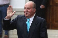 Fiscales de Suiza y España investigan al rey emérito Juan Carlos I.
