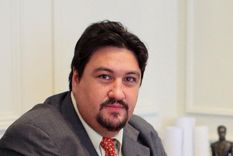 todos deberemos ajustarnos y reducir la renta a lo mas minimo