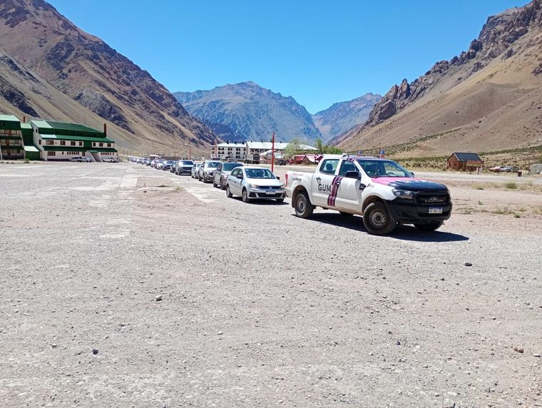 Por las largas demoras, habilitaron la playa de Penitentes para evitar colapso del lado chileno. Por las largas demoras, habilitaron la playa de Penitentes para evitar colapso del lado chileno.
