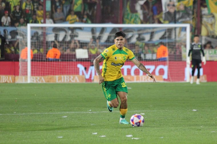 Agustín Sant Anna quiere jugar en River. Foto: @DefensaYJus