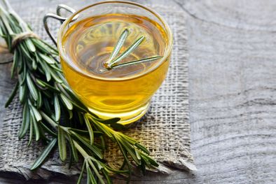 MDZol | Esta infusión de romero brinda diversos beneficios al organismo Foto: Shutterstock