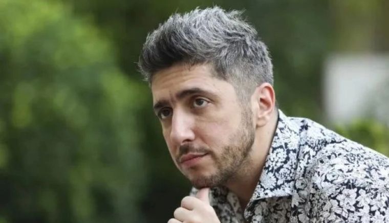 Jey Mammón recibió una oferta laboral.