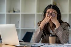 A muchas personas le genera estrés el hacer balance a fin de año. Foto: Shutterstock