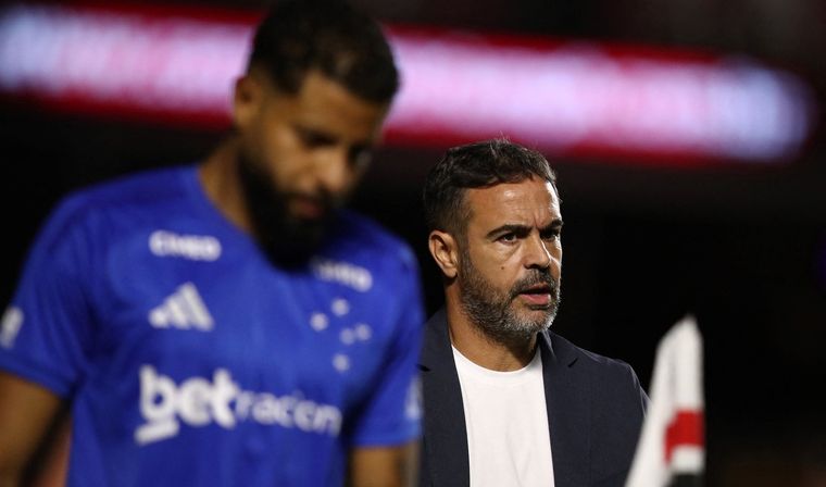 Cruzeiro atraviesa semanas oscuras antes de arrancar la Libertadores.