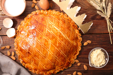 Galette des rois de almendra: un bocado de tradición francesa Foto: Shutterstock
