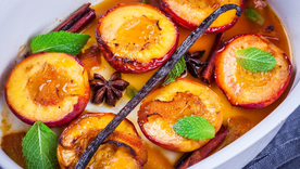 Puro aroma a hogar: receta de duraznos al horno con miel y canela para lucirte.