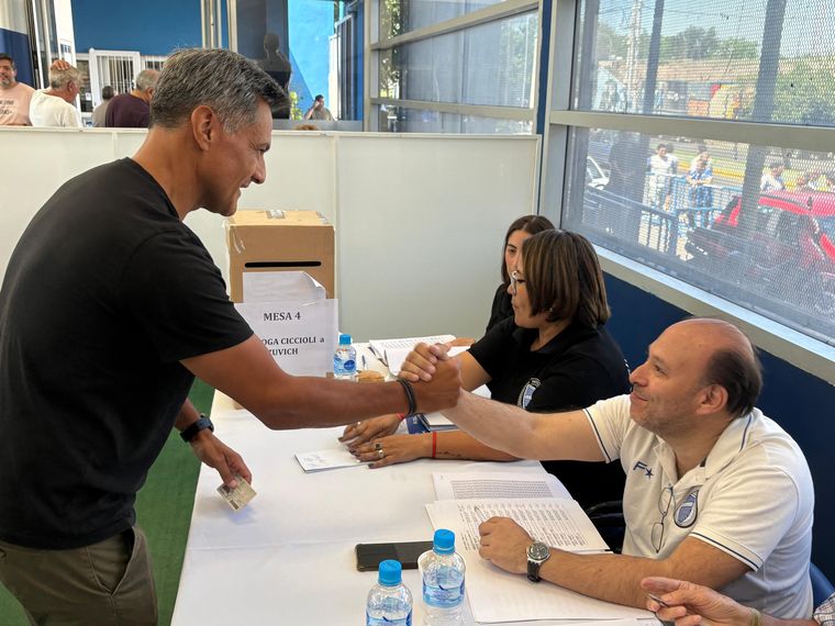 Se desarrollan este sábado las elecciones en Godoy Cruz. Se desarrollan este sábado las elecciones en Godoy Cruz.