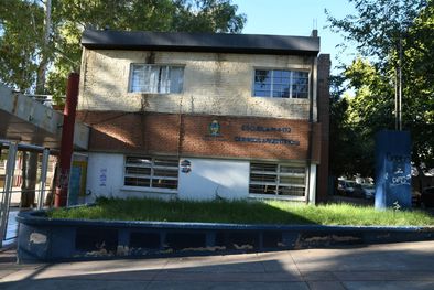 MDZol | La escuela realizó el primer reclamo por la falta de mobiliario en agosto de 2021. Foto: Alf Ponce Mercado/MDZ