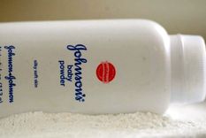 talco bebés Johnson El talco de bebés Johnsons fue retirado del mercado. Foto: Efe.