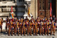 Actualmente, la Guardia Suiza Pontifica está compuesta por 135 oficiales Foto: X