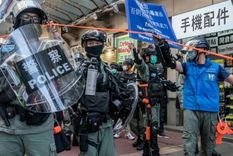 Hong Kong La policía china prohibió la marcha con que el 1 de julio se celebra el traspaso de Hong Kong a China en 1997. Foto: BBC Mundo