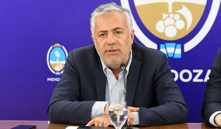 Alfredo Cornejo dijo que "difícilmente" cambie la situación del paso a Chile en el corto plazo. Alfredo Cornejo dijo que "difícilmente" cambie la situación del paso a Chile en el corto plazo.