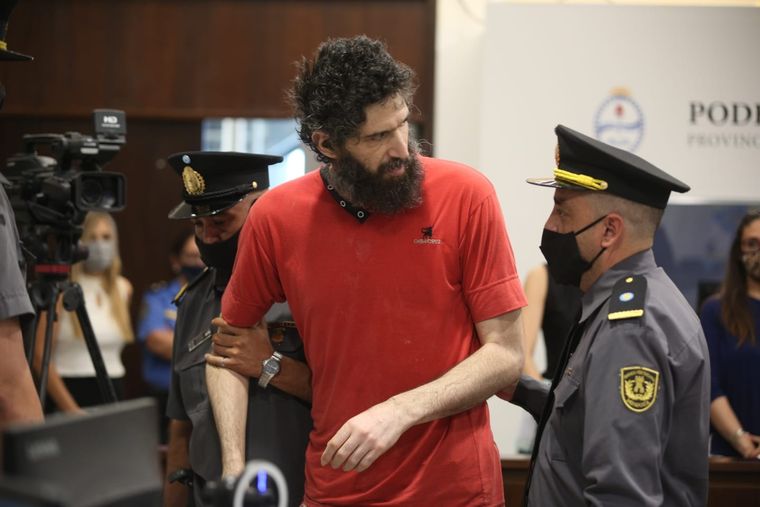 El condenado habló dos veces, y costaba interpretarlo