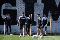 Olivera trabaja en el club desde hace varios años y ahora destacó el trabajo de los arqueros del equipo de Ariel Broggi. Olivera trabaja en el club desde hace varios años y ahora destacó el trabajo de los arqueros del equipo de Ariel Broggi.