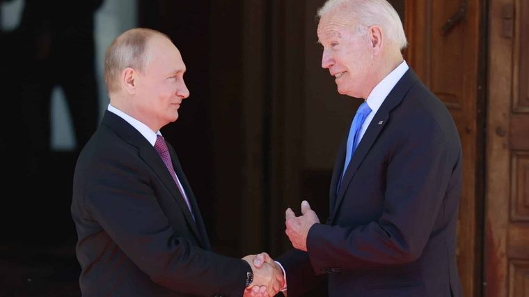 Putin y Biden, potentes rivales. Foto: Efe.