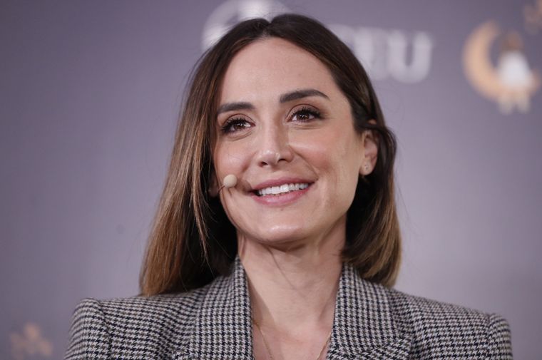 Tamara Falcó nos consigue los trajes más bonitos para cada momento del día Foto: El Mundo