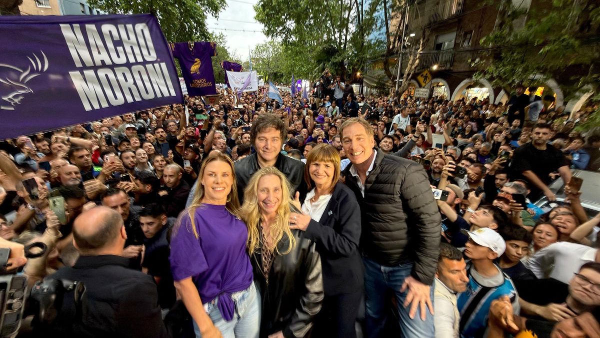 Javier Milei retomó la campaña en Tres de Febrero y llamó a "no volver a la barbarie comunista de los Kirchner"
