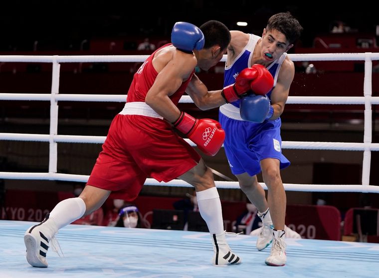 Mirco Cuello cayó ante Chatchai Decha Butdee. Foto: Sport Center