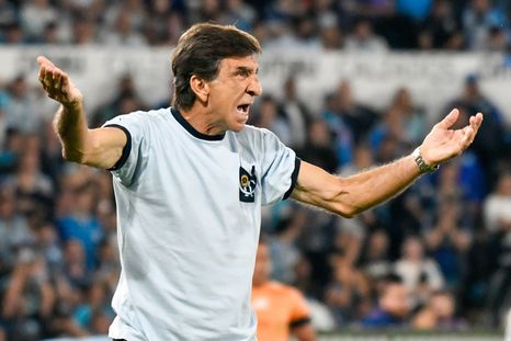 Costas y una decisión que no pasó desapercibida en la previa del clásico. Costas y una decisión que no pasó desapercibida en la previa del clásico.