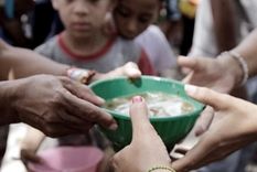 Sufrir hambre es mucho más que no comer por un rato, como explica Martín Caparrós en su libro.