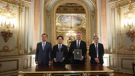 El memorando fue firmado por el ministro de Comercio, Industria y Recursos de Corea de Sur, Kim Jeong-kwan; el ministro surcoreano de Asuntos Exteriores, Cho Hyun; el canciller argentino Pablo Quirno; y el ministro de Economía, Luis Caputo.