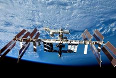 La EEI sigue orbitando el planeta Tierra Foto: EFE La EEI sigue orbitando el planeta Tierra Foto: EFE