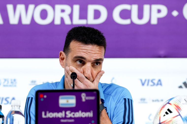 Scaloni, fuerte en conferencia de prensa. Foto: EFE
