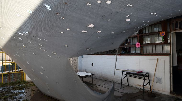 El jardín anexo de la escuela Granaderos de San Martín en el Barrio Escorihuela sufrió importantes daños Foto: ALF PONCE MERCADO / MDZ