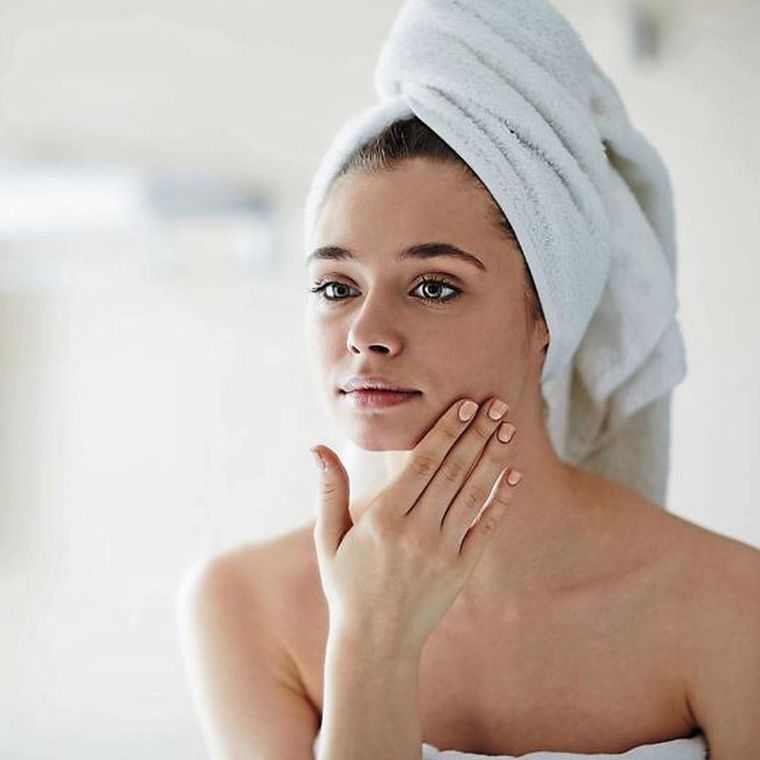 El peeling, también conocido como exfoliación, es un tratamiento que se suele hacer en invierno y consiste en mejorar y suavizar la piel. Foto: Archivo