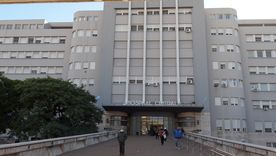 El sospechoso huyo del Hospital Central luego de evadir al efectivo policial a cargo de su custodia. El sospechoso huyo del Hospital Central luego de evadir al efectivo policial a cargo de su custodia.