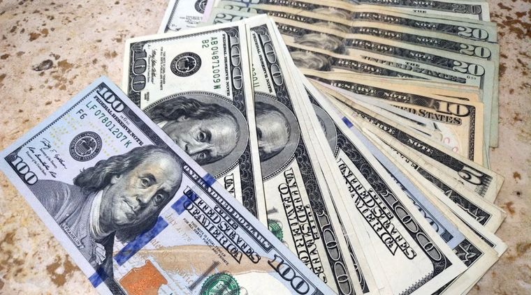 El dólar MEP sigue sin restricciones Foto: ALF PONCE MERCADO / MDZ