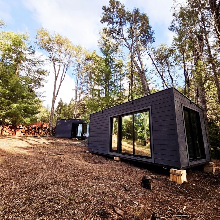 Con paneles SIP y la posibilidad de transportarse, los hogares cambian de forma. Con paneles SIP y la posibilidad de transportarse, los hogares cambian de forma.