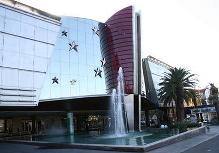 La recesión también afectó a los centros comerciales. Foto: MDZ