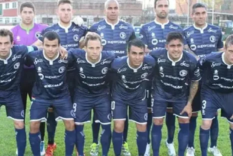 Allanaron la casa de un exjugador de la Lepra. Allanaron la casa de un exjugador de la Lepra.