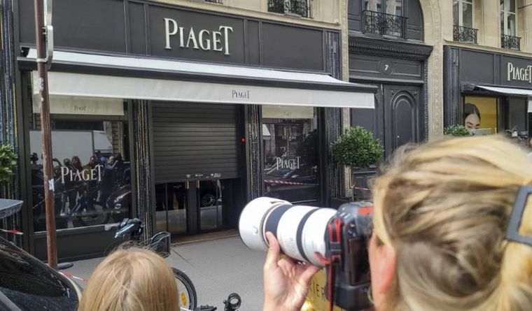 Tienda Piaget Paris La tienda Piaget asaltada en Francia. Foto: Efe.