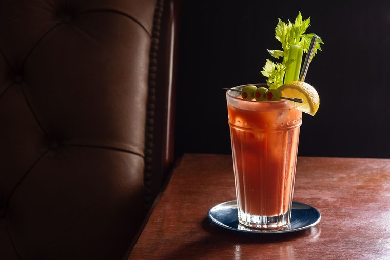 Disfruta un exquisito Bloody Mary para comenzar el año, en su día internacional ¡te encantará!