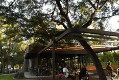 Pese al contexto adverso, Mendoza sigue sumando propuestas gastronómicas. Una de ellas es Hábitat, ubicada en el Parque General San Martín. Foto:&nbsp;