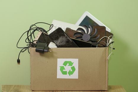 La reutilización de celulares antiguos permite cuidar el ambiente y ahorrar mucho dinero. La reutilización de celulares antiguos permite cuidar el ambiente y ahorrar mucho dinero.