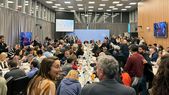 Diputados se reúnen en comisión para dictaminar el proyecto de financiamiento universitario. Diputados se reúnen en comisión para dictaminar el proyecto de financiamiento universitario.