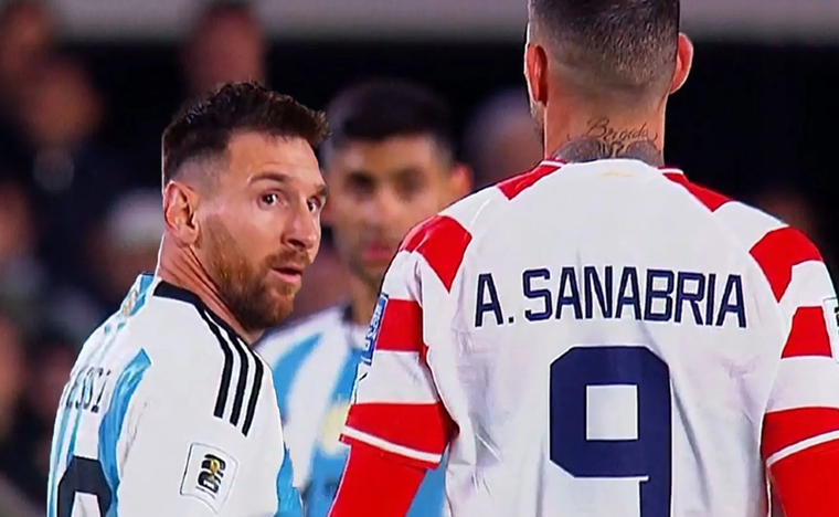 Sanabria y Messi cara a cara Foto: Captura