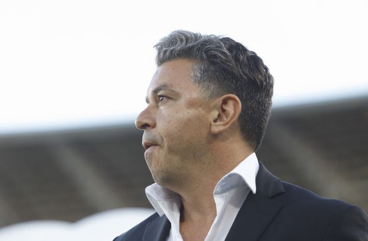 Gallardo analiza seriamente la posibilidad de dar un paso al costado y dejar de ser el DT de River. Gallardo analiza seriamente la posibilidad de dar un paso al costado y dejar de ser el DT de River.