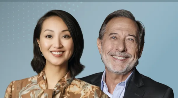 Guillermo Francella, el famoso actor argentino, junto a Rebeca Hwang, experta en IA. (Foto: Osde)