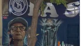 alfredo berti, independiente rivadavia y mendoza: un mural que sello una historia de union y emocion alfredo berti, independiente rivadavia y mendoza: un mural que sello una historia de union y emocion