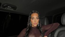 No te pierdas el look rosa de Georgina.