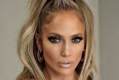 ¡lo que se perdio marc anthony! jlo y un revelador vestido verde