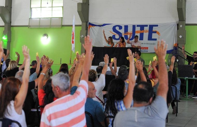 El SUTE convocó a una plenaria de toda la provincia cuando finalice el receso invernal. Foto: Prensa SUTE