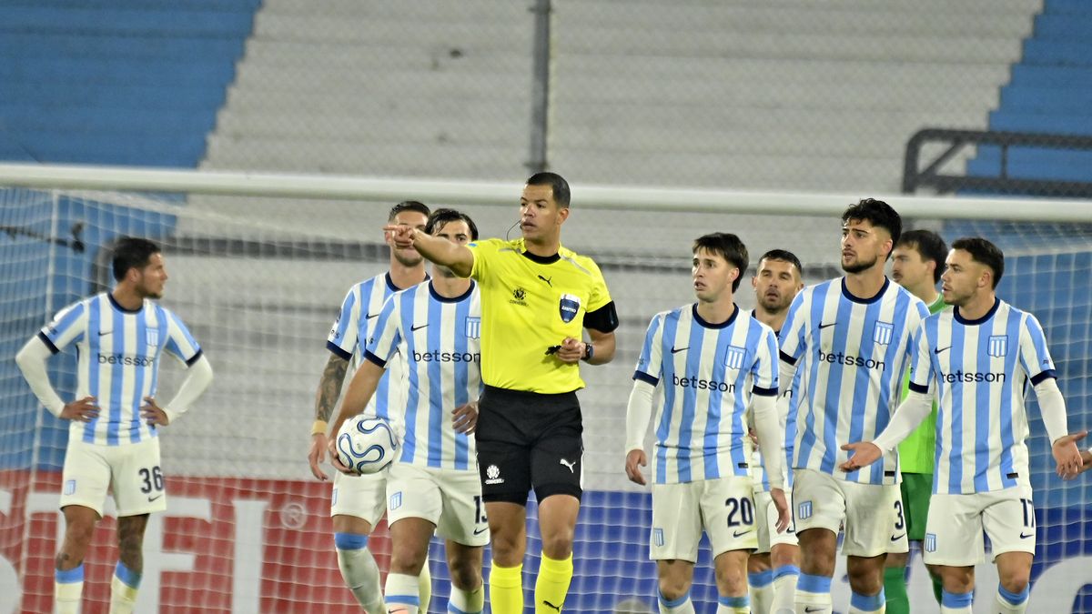 Racing empató 2-2 con Caracas y quedó eliminado de la Copa Sudamericana en fase de grupos