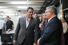 El ministro del Interior, Lisandro Catalán, visitó al gobernador de Catamarca, Raúl Jalil.