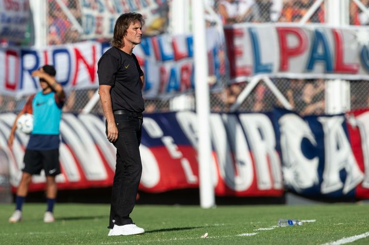 Rubén Darío Insua pica en punta para ser el nuevo DT de San Lorenzo. Rubén Darío Insua pica en punta para ser el nuevo DT de San Lorenzo.